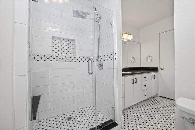 5830 Yarwell Drive, Houston, TX 77096