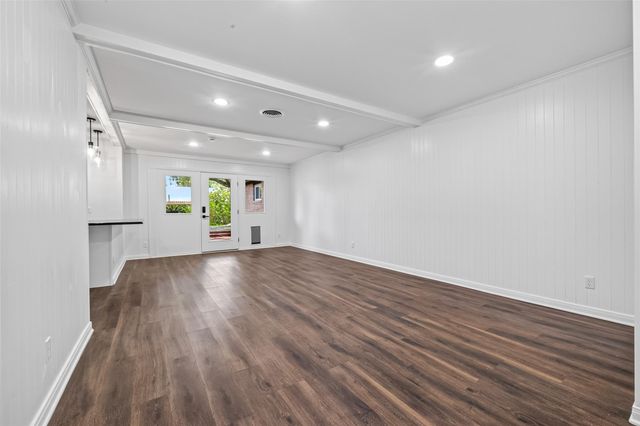 5830 Yarwell Drive, Houston, TX 77096