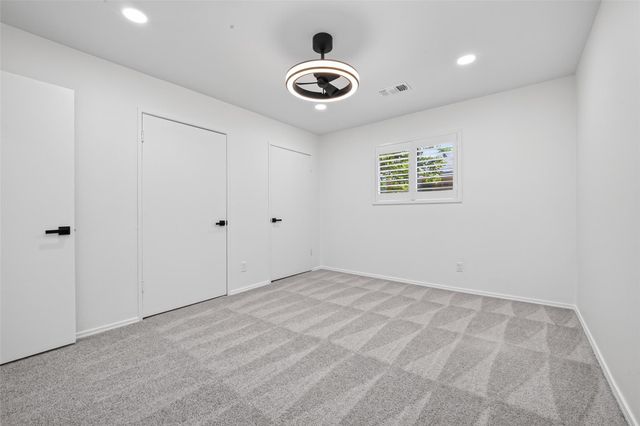 5830 Yarwell Drive, Houston, TX 77096