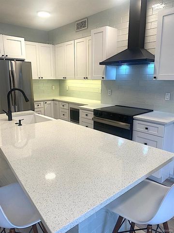 2609 Emporia Court, Denver, CO 80238
