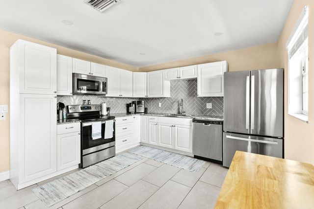 1102 Florence Road, Lantana, FL 33462