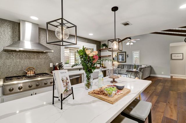 5109 Oak Point Way, Fair Oaks, CA 95628