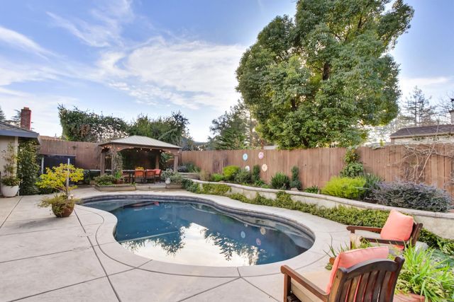 5109 Oak Point Way, Fair Oaks, CA 95628