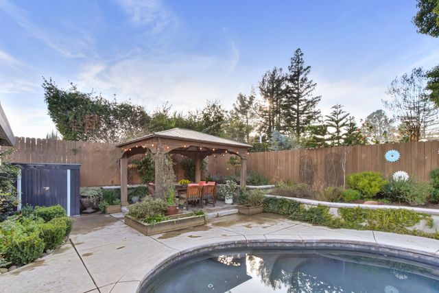 5109 Oak Point Way, Fair Oaks, CA 95628