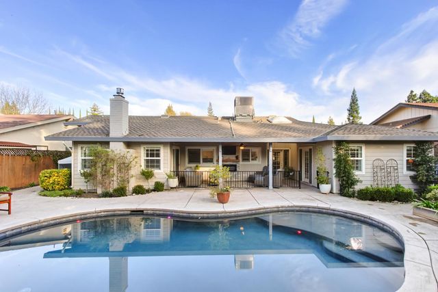 5109 Oak Point Way, Fair Oaks, CA 95628