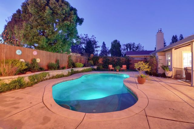 5109 Oak Point Way, Fair Oaks, CA 95628