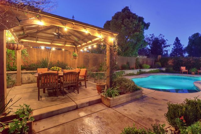 5109 Oak Point Way, Fair Oaks, CA 95628