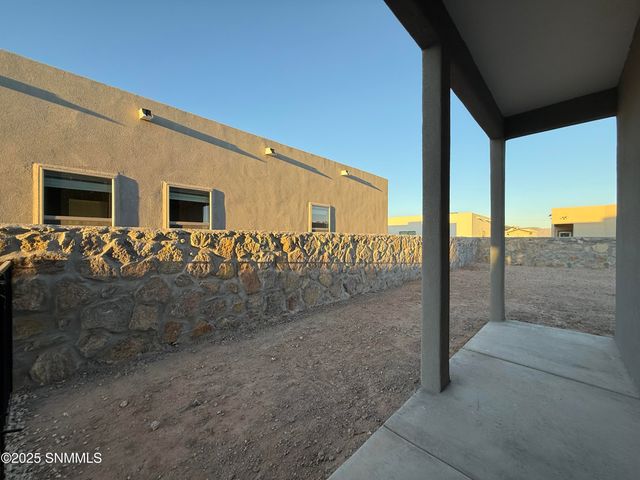 7688 Alila Way, Las Cruces, NM 88012