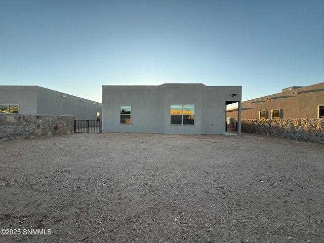 7688 Alila Way, Las Cruces, NM 88012