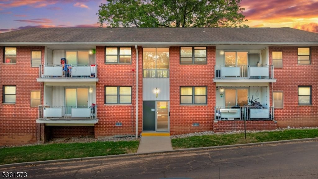 1300 Rock Ave J7, North Plainfield Boro, NJ 07060