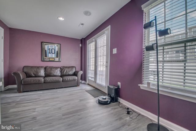 31 VILLAGE GREEN LN, Sicklerville, NJ 08081