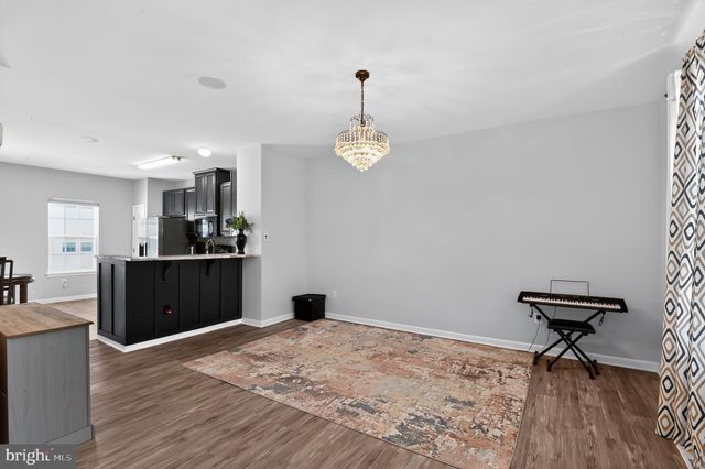 31 VILLAGE GREEN LN, Sicklerville, NJ 08081