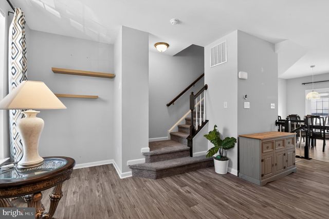 31 VILLAGE GREEN LN, Sicklerville, NJ 08081