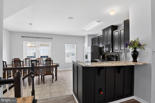 31 VILLAGE GREEN LN, Sicklerville, NJ 08081