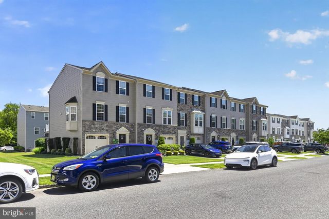 31 VILLAGE GREEN LN, Sicklerville, NJ 08081