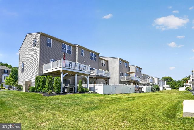 31 VILLAGE GREEN LN, Sicklerville, NJ 08081