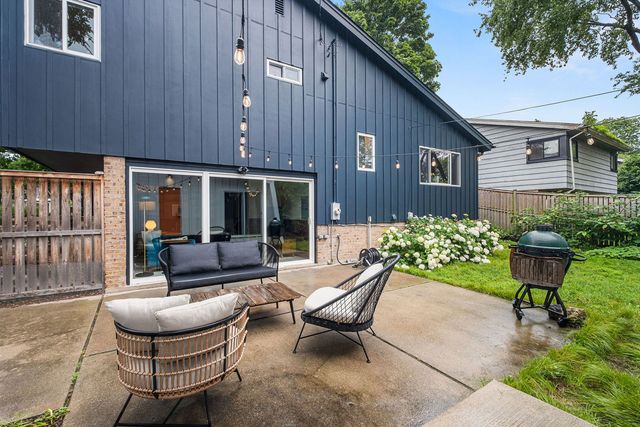 2662 Crawford Avenue, Evanston, IL 60201