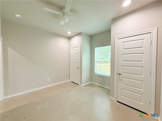 611 E Martindale Street B, Seguin, TX 78155