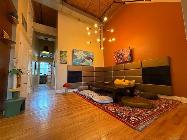 33 mechanic Street 203, Windsor, CT 06095