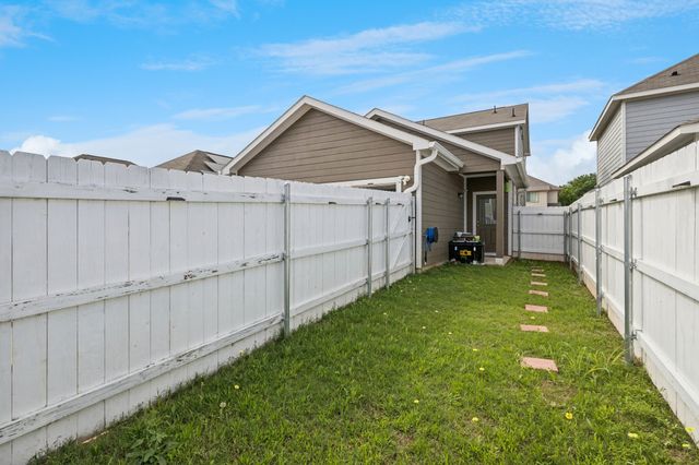 5725 Willamette Drive, Fort Worth, TX 76119