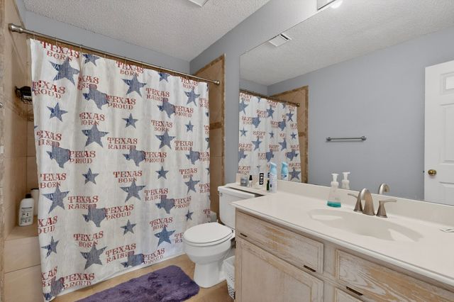 233 Brittany Court, Euless, TX 76039