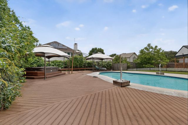 233 Brittany Court, Euless, TX 76039