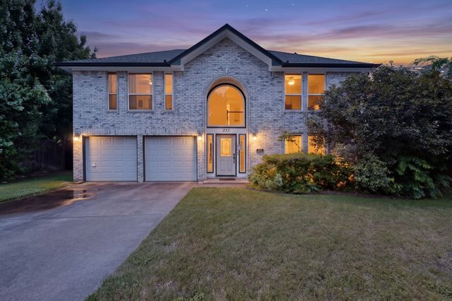 233 Brittany Court, Euless, TX 76039