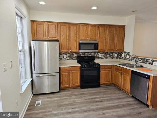 13036 TAXI DR, Woodbridge, VA 22193