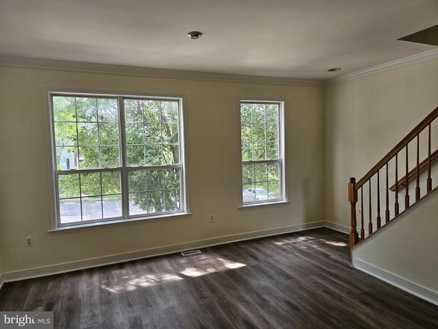 13036 TAXI DR, Woodbridge, VA 22193