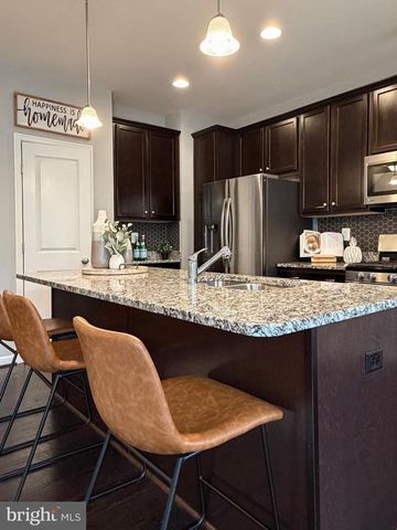 379 BUCKEYE CIR, La Plata, MD 20646