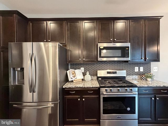 379 BUCKEYE CIR, La Plata, MD 20646