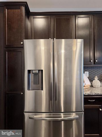 379 BUCKEYE CIR, La Plata, MD 20646