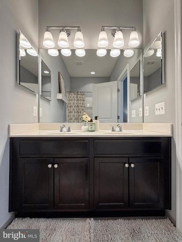 379 BUCKEYE CIR, La Plata, MD 20646