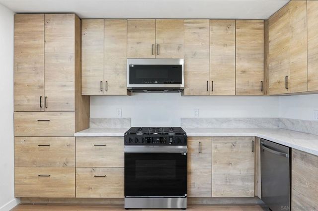 5067 Alumni Pl, San Diego, CA 92115