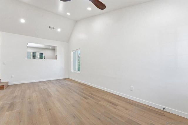 5067 Alumni Pl, San Diego, CA 92115