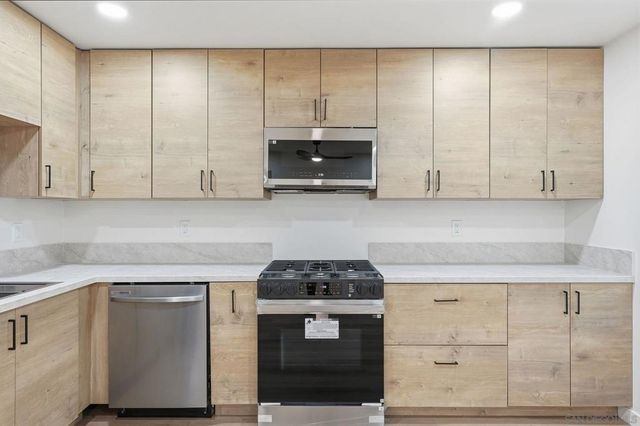 5067 Alumni Pl, San Diego, CA 92115