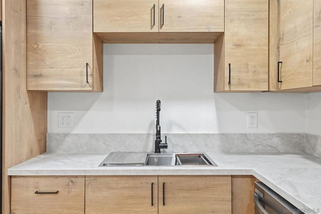 5067 Alumni Pl, San Diego, CA 92115