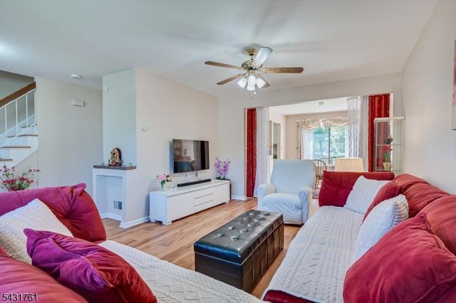 1402 Maplecrest Rd, Edison Twp., NJ 08820