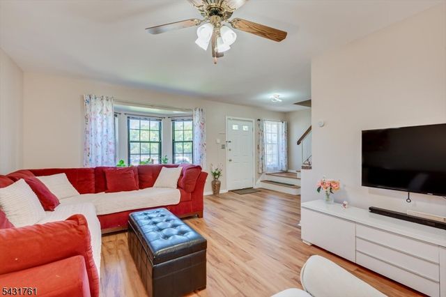 1402 Maplecrest Rd, Edison Twp., NJ 08820