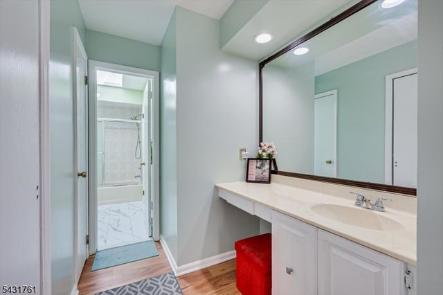 1402 Maplecrest Rd, Edison Twp., NJ 08820