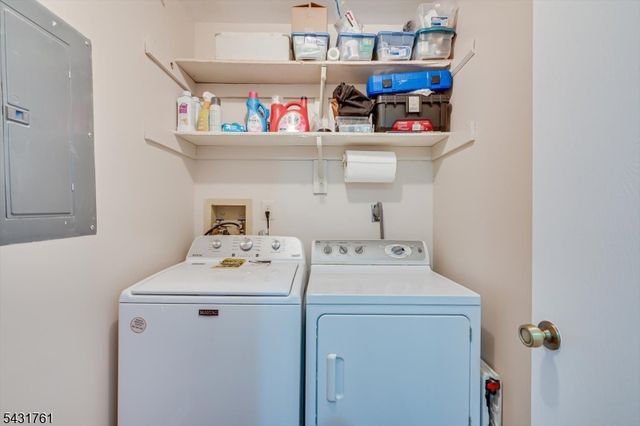 1402 Maplecrest Rd, Edison Twp., NJ 08820