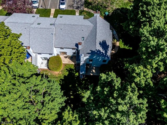 1402 Maplecrest Rd, Edison Twp., NJ 08820