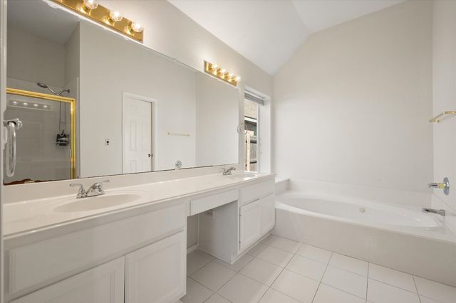 6604 High Brook Drive, Fort Worth, TX 76132