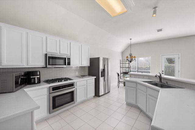 6604 High Brook Drive, Fort Worth, TX 76132