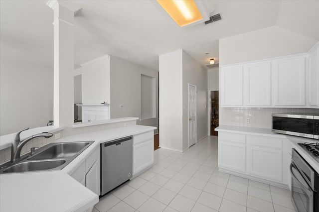 6604 High Brook Drive, Fort Worth, TX 76132