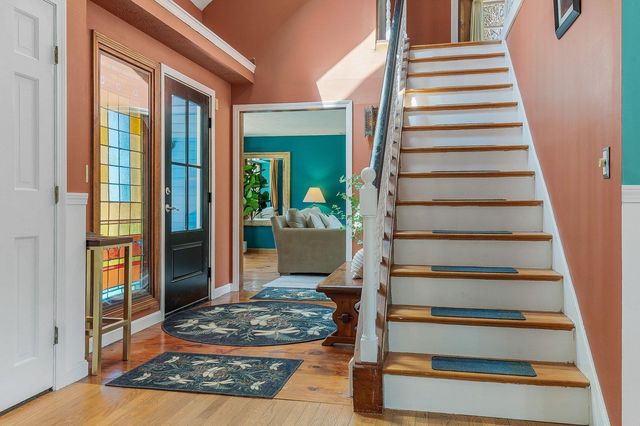 7 Millstream Drive, Exeter, NH 03833