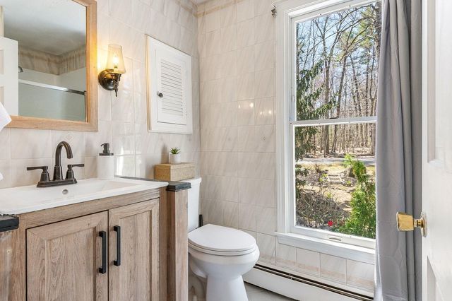 7 Millstream Drive, Exeter, NH 03833