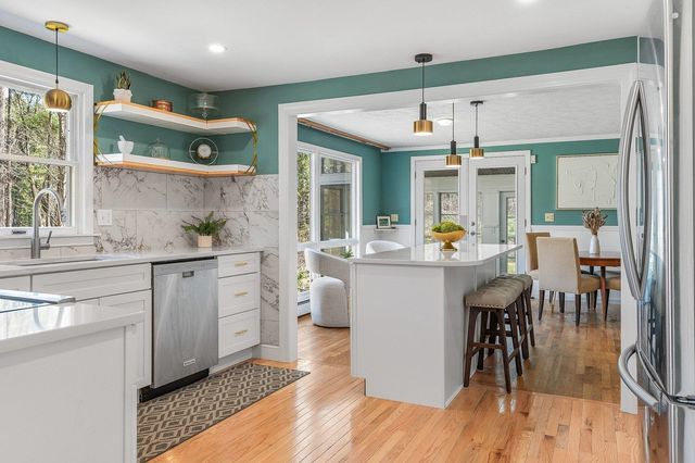 7 Millstream Drive, Exeter, NH 03833