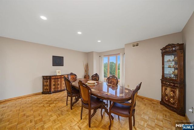 4 Skytop Drive, Denville Township, NJ 07834