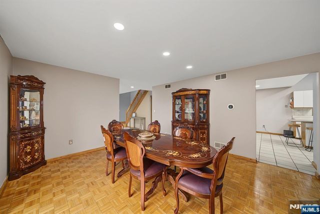 4 Skytop Drive, Denville Township, NJ 07834